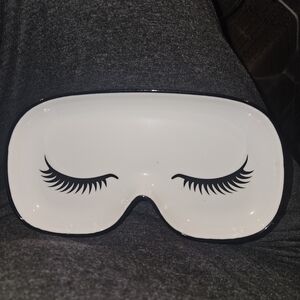 Home Essentials Black and White Eyelash Tray